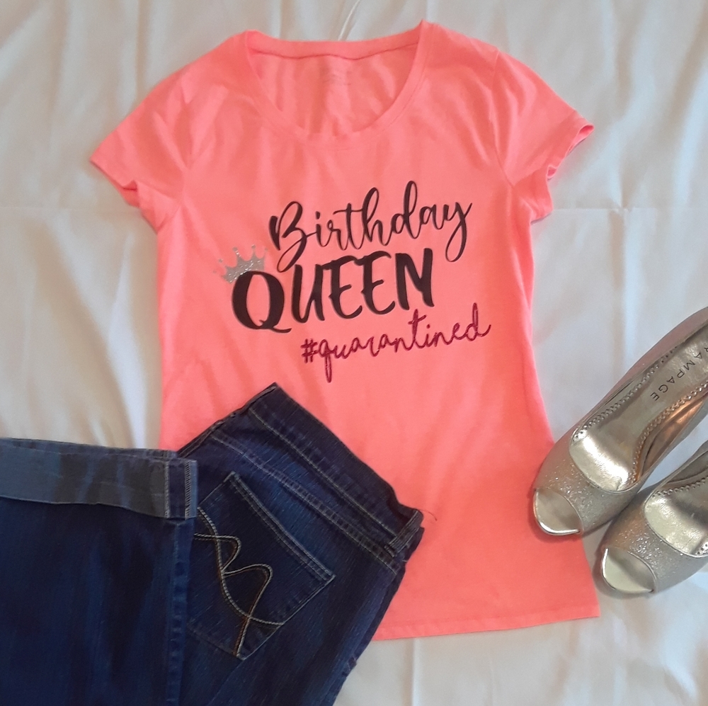 Birtday Queen #quarantined Short Sleeve Tee